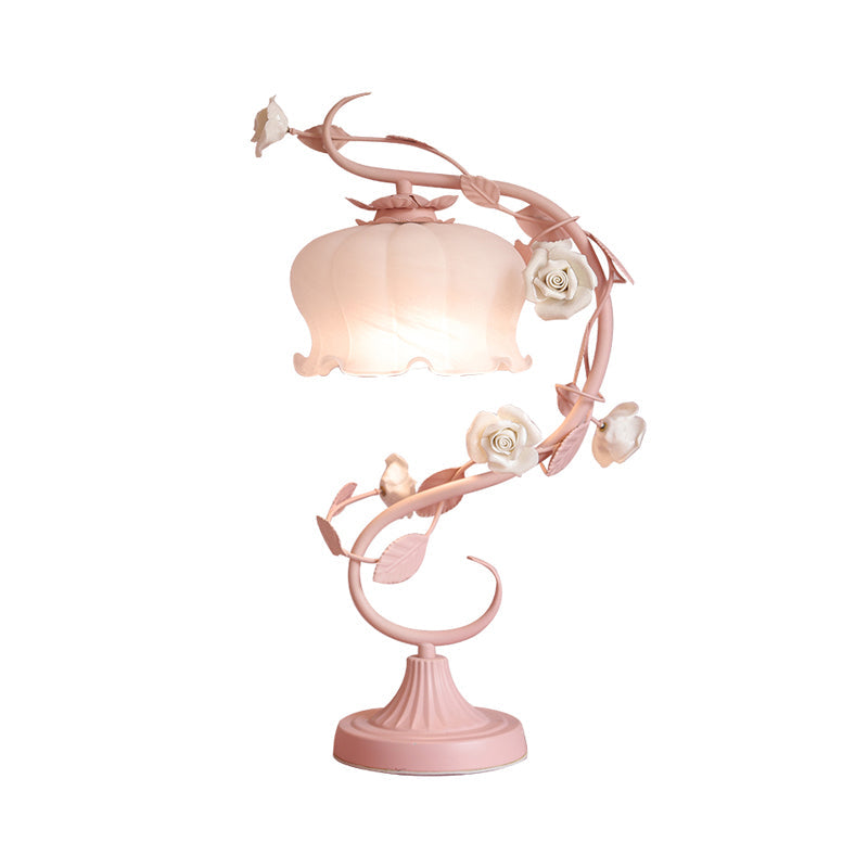 RosaGlo™ - Stylish covered Rose lamp