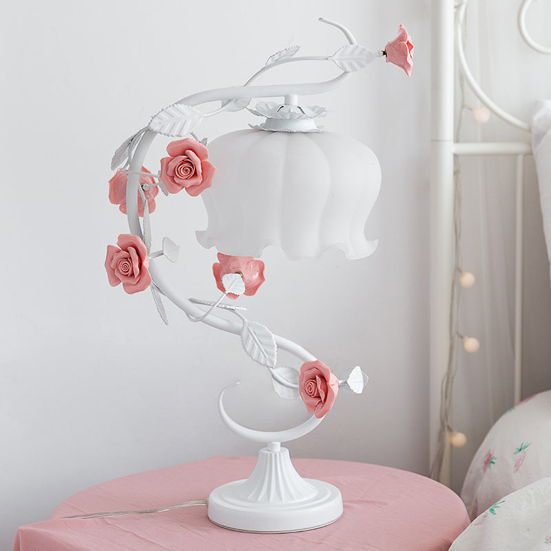 RosaGlo™ - Stylish covered Rose lamp