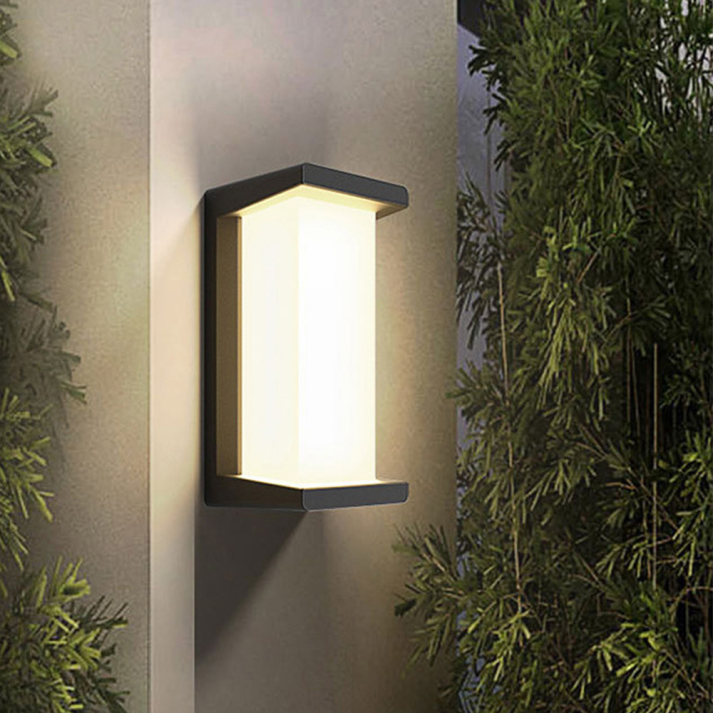 Black & White Outdoor Wall Lamp